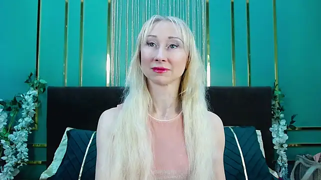 KissDreamm stripchat live cam model