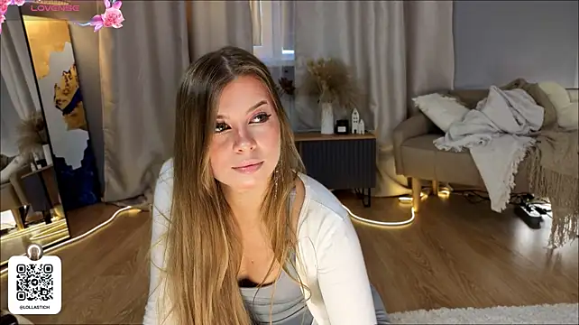 LollaStich stripchat live cam model