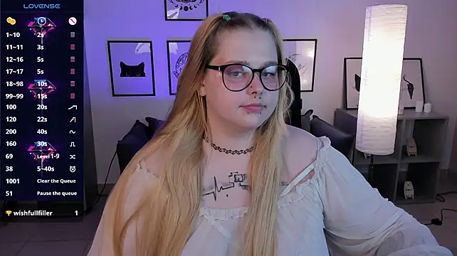 Cr0wdiam0nd stripchat live cam model