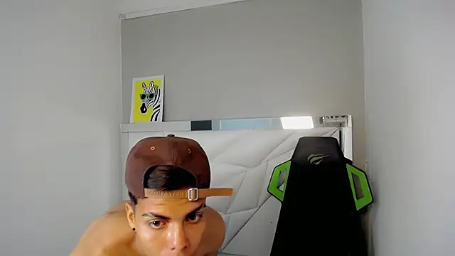 RyanFlirty stripchat live cam model