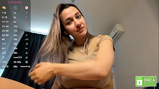MaryBennetts stripchat live cam model