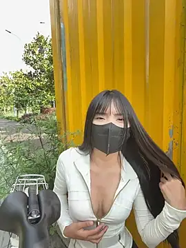 xiao-Lin stripchat live cam model