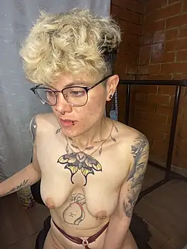 Megan-c stripchat live cam model
