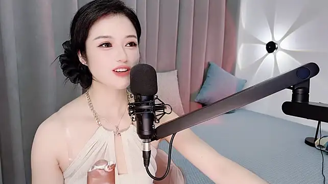 Momo-Wow stripchat live cam model