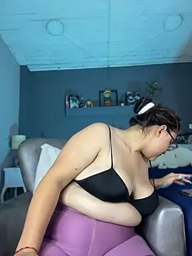 LuisAny stripchat live cam model