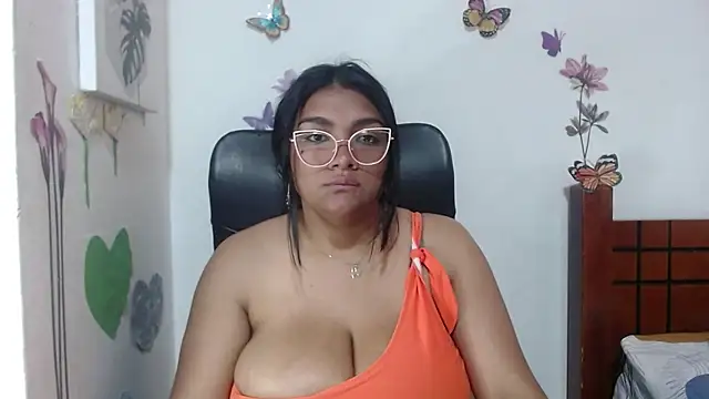 Lyra_Moon_ stripchat live cam model