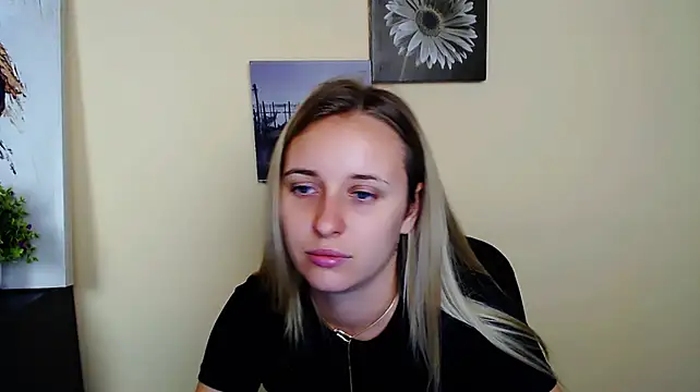 _Nicole_new stripchat live cam model