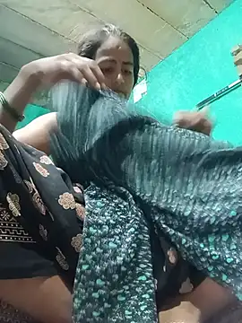 Radhika97A stripchat live cam model