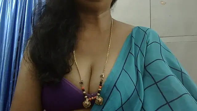Vijji-telugu stripchat live cam model