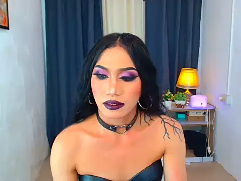 Mauie_Fire stripchat live cam model