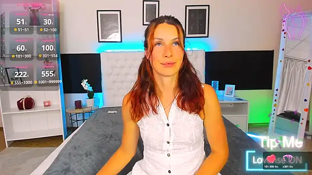 KiraNeeww stripchat live cam model