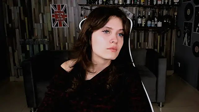 LolaDominara stripchat live cam model