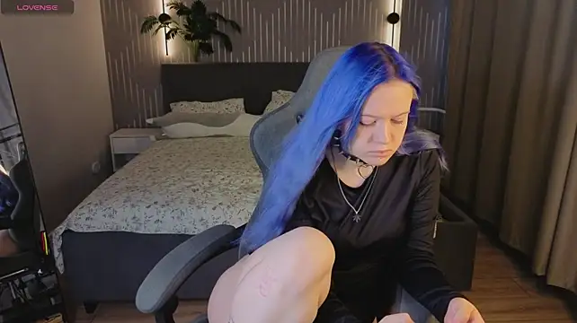 LinaSpark stripchat live cam model