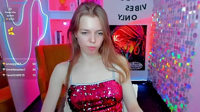 TinaTayylor stripchat live cam model