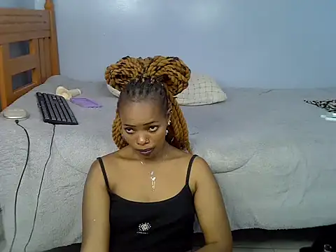 Naughty5nova stripchat live cam model