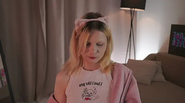 DemetriceCreselious stripchat live cam model