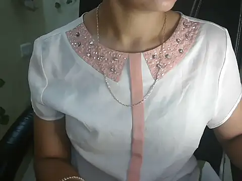 sanu_08 stripchat live cam model