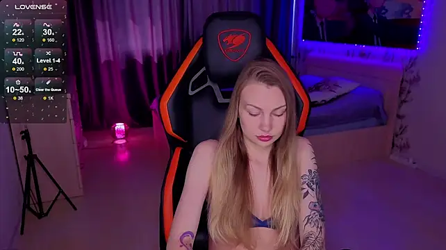 BiMolly stripchat live cam model