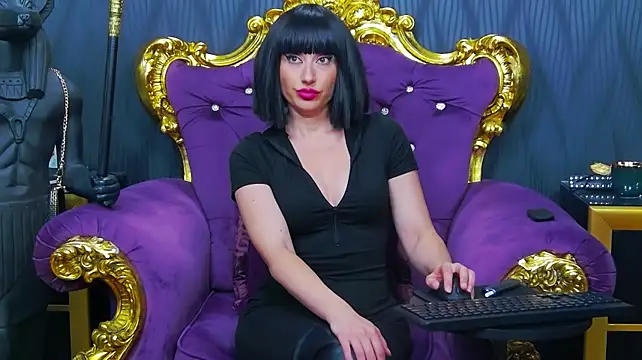 LaraMaeve stripchat live cam model