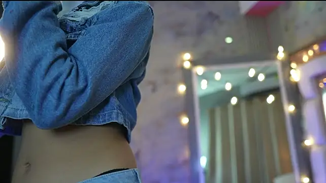 kinkylittlegirll stripchat live cam model