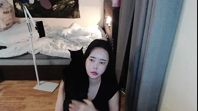 lovecb77 stripchat live cam model