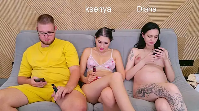 Ksenny stripchat live cam model