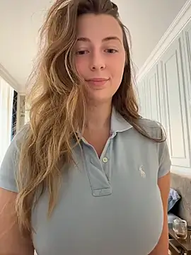 curvyflawless stripchat live cam model