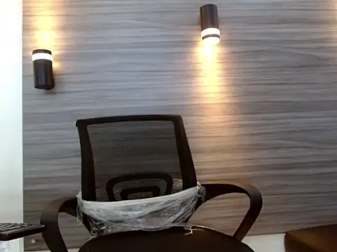LeleHott01 stripchat live cam model