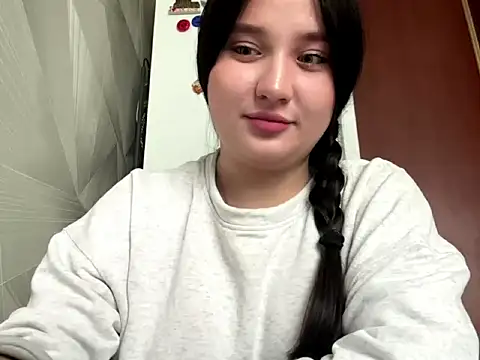 MaxineTokihiro stripchat live cam model