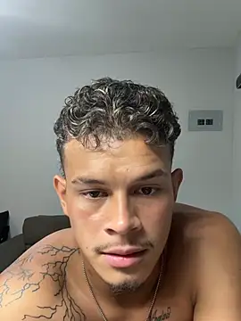 CHARLY-- stripchat live cam model