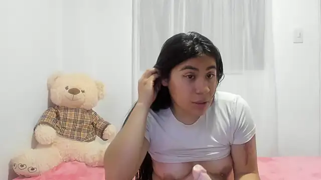 Lucyboom stripchat live cam model