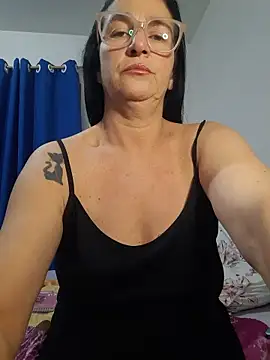 Camilegaucha stripchat live cam model
