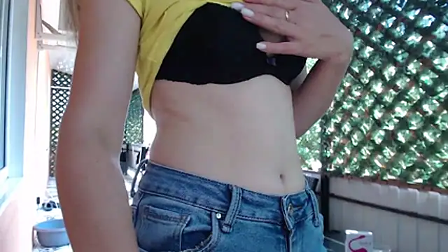 Isabelitta333 stripchat live cam model