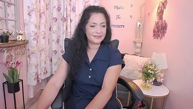 MyLovOne stripchat live cam model