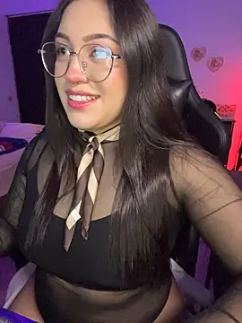 Lilyhotson stripchat live cam model