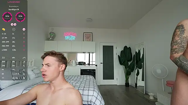 Evan__White_ stripchat live cam model