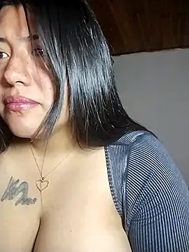 KATYGONZALEZ stripchat live cam model
