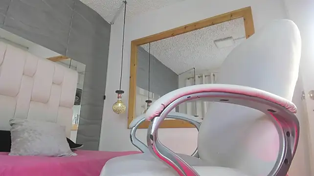 sally_hot18 stripchat live cam model