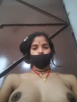 Simran_Love_143 stripchat live cam model