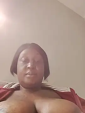 Eroticchocolate91 stripchat live cam model