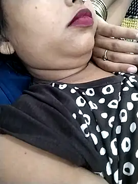 Sexy_Divya__ stripchat live cam model