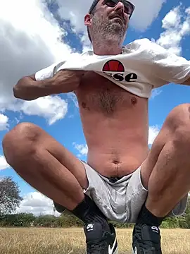 Hairyjockthongboy stripchat live cam model