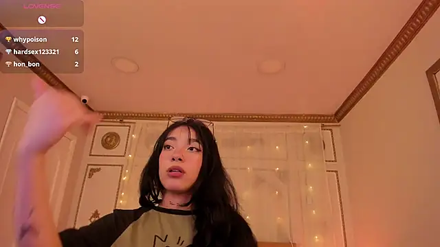 EmaLittle stripchat live cam model
