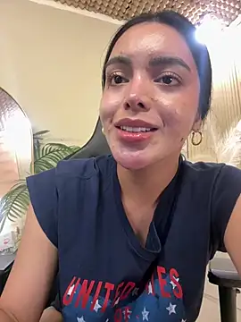 TS-SimplyTheBest stripchat live cam model