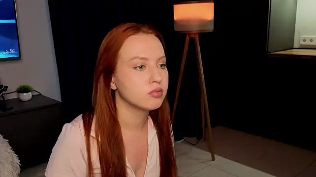 DinaKoenig stripchat live cam model
