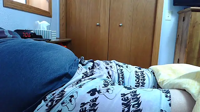 love2strokealot stripchat live cam model
