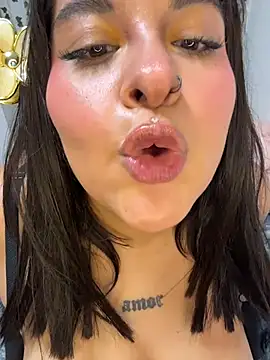 Galabombon stripchat live cam model