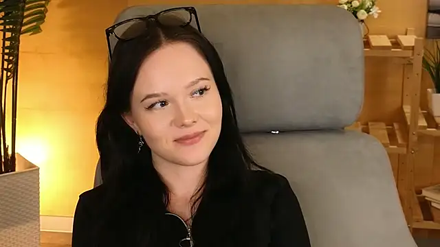 GlaydsShuffield stripchat live cam model