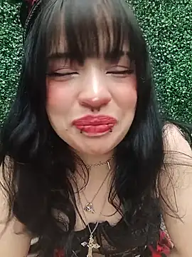 HannaRoussee stripchat live cam model