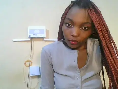 petite_spankie stripchat live cam model
